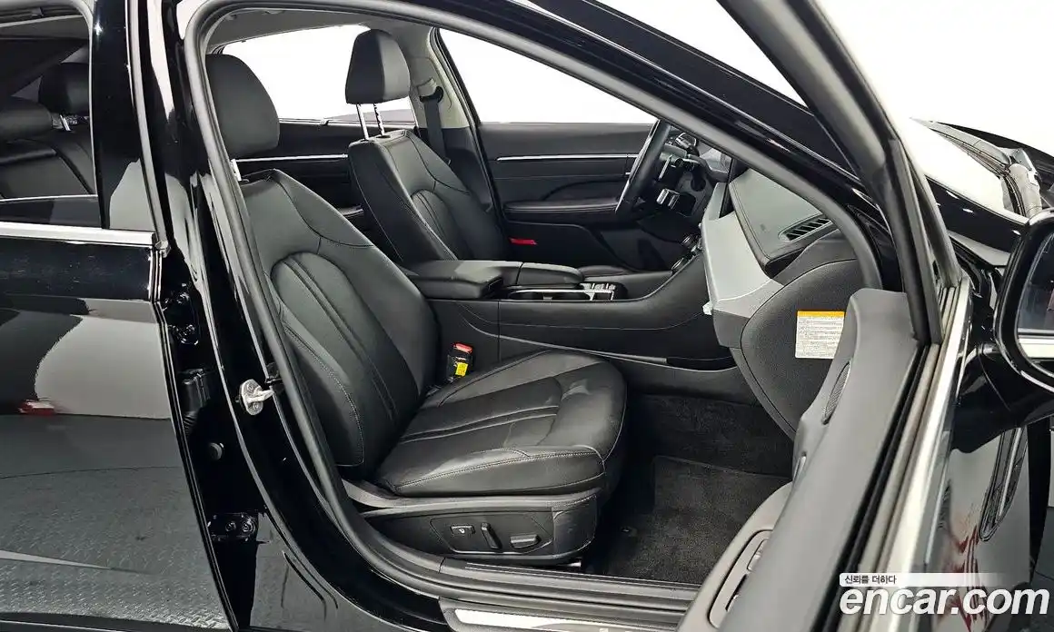 Hyundai Sonata 2024 2.0 автомат (гидро), фото 10