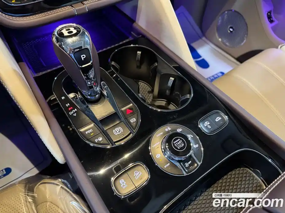 Bentley Bentayga 2021 4.0 гидро, фото 12