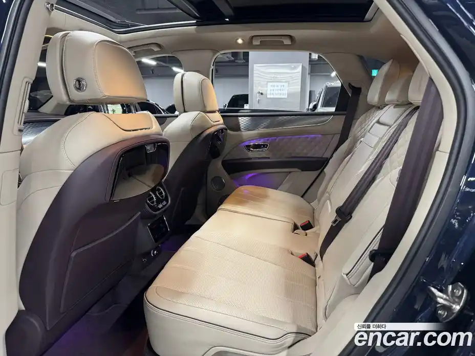Bentley Bentayga 2021 4.0 гидро, фото 13