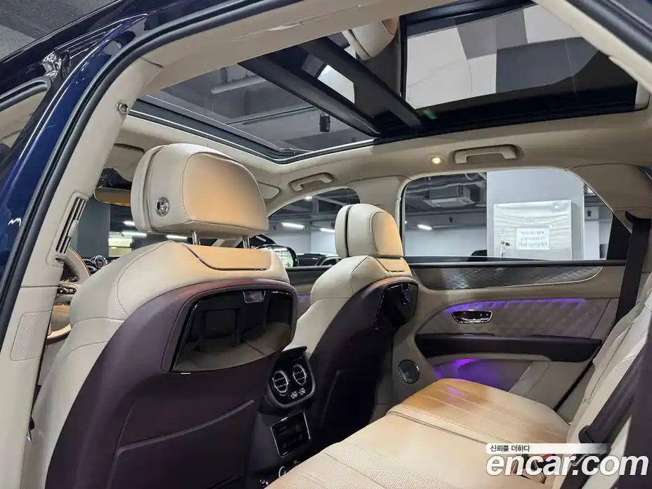Bentley Bentayga 2021 4.0 гидро, фото 14