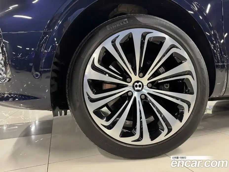 Bentley Bentayga 2021 4.0 гидро, фото 16