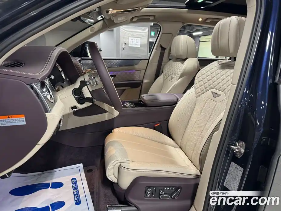 Bentley Bentayga 2021 4.0 гидро, фото 8