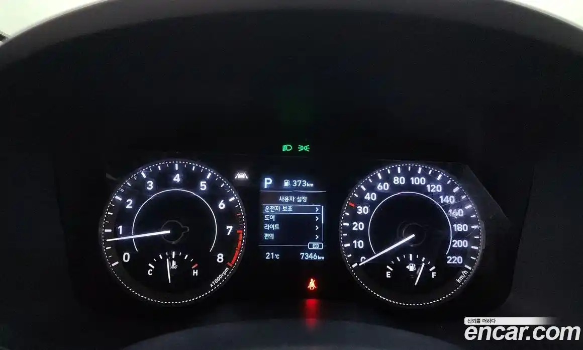 Hyundai Venue 2019 1.6 автомат (гидро), фото 11