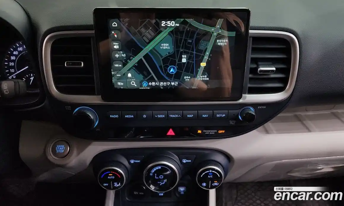 Hyundai Venue 2019 1.6 автомат (гидро), фото 18
