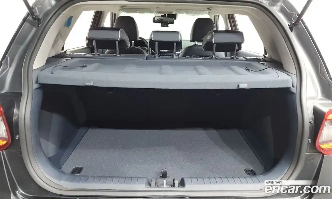 Hyundai Venue 2019 1.6 автомат (гидро), фото 23