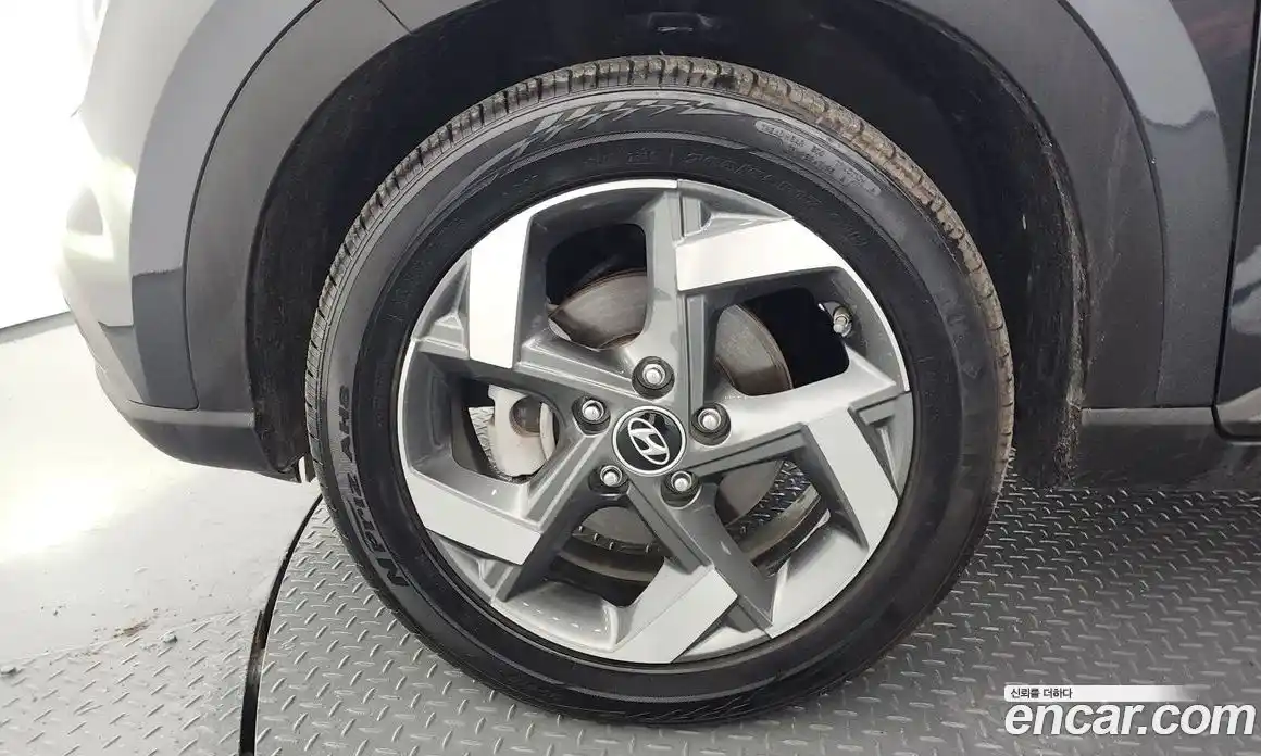 Hyundai Venue 2019 1.6 автомат (гидро), фото 5