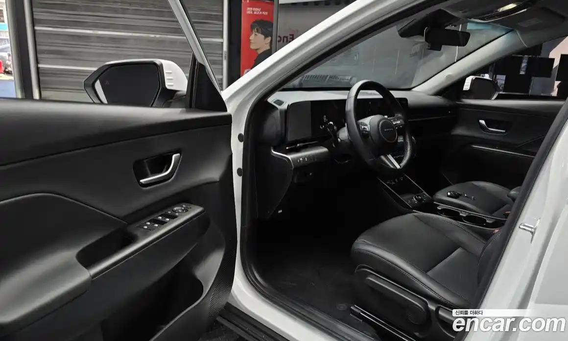 Hyundai Kona 2025 1.6 автомат (гидро), фото 13