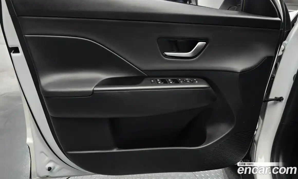 Hyundai Kona 2025 1.6 автомат (гидро), фото 14