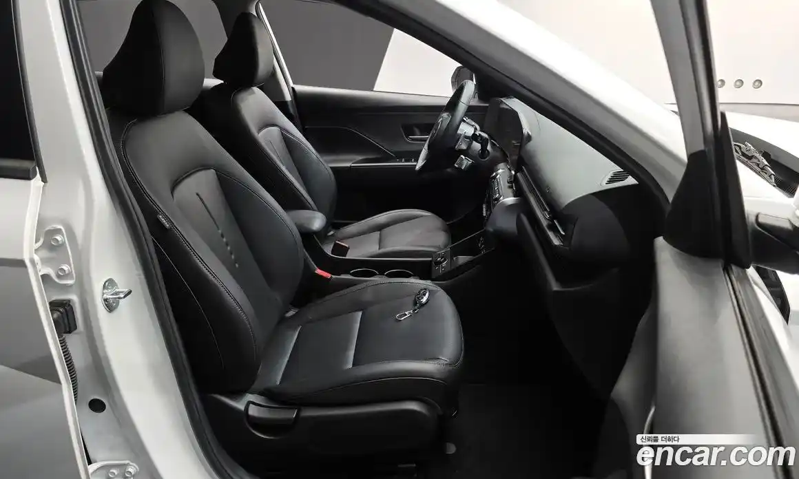 Hyundai Kona 2025 1.6 автомат (гидро), фото 16
