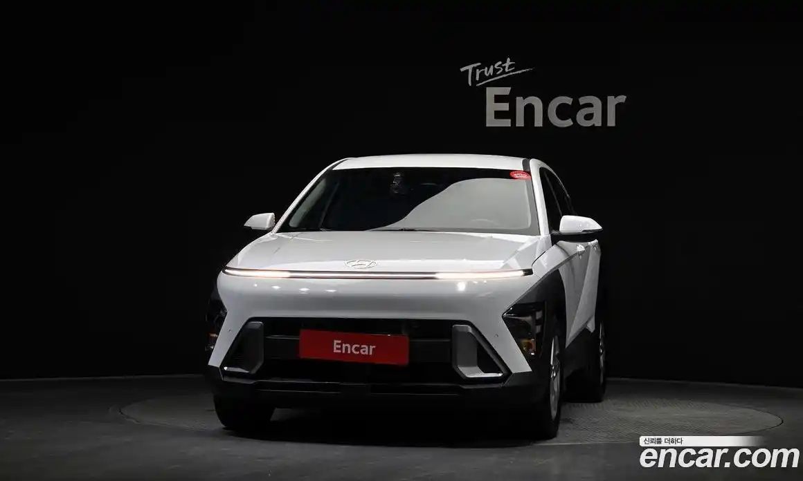 Hyundai Kona 2025 1.6 автомат (гидро), фото 3