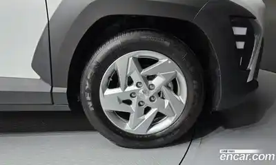 Hyundai Kona 2025 1.6 автомат (гидро), миниатюра 7