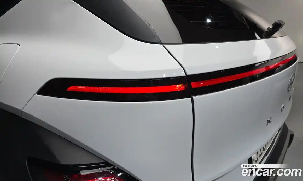 Hyundai Kona 2025 1.6 автомат (гидро), фото 9