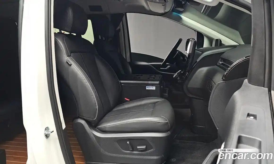 Hyundai Staria 2022 2.2 гидро, фото 13