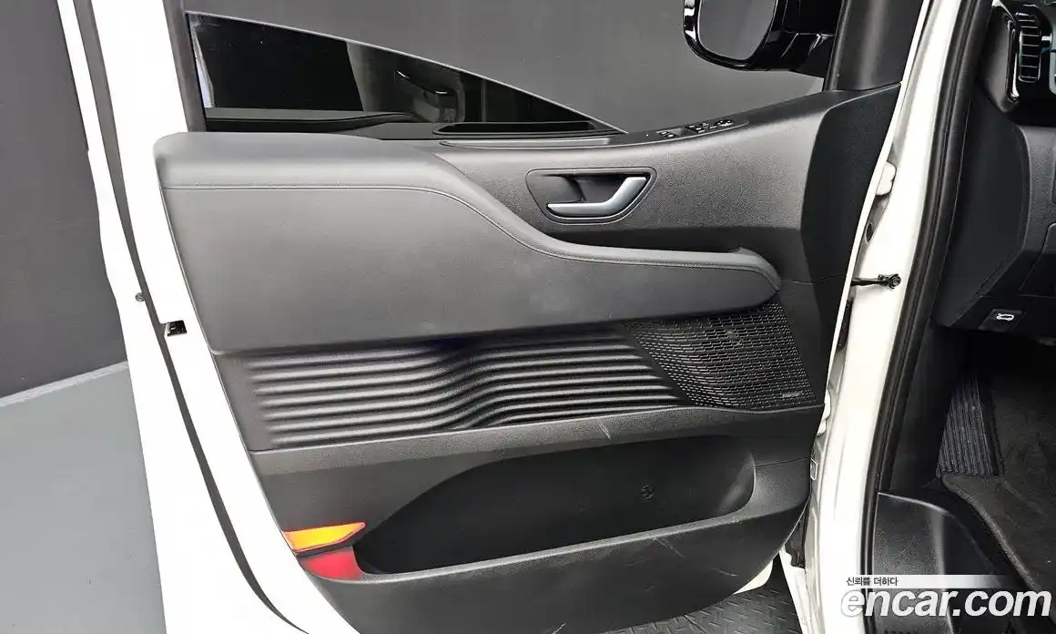 Hyundai Staria 2022 2.2 гидро, фото 14