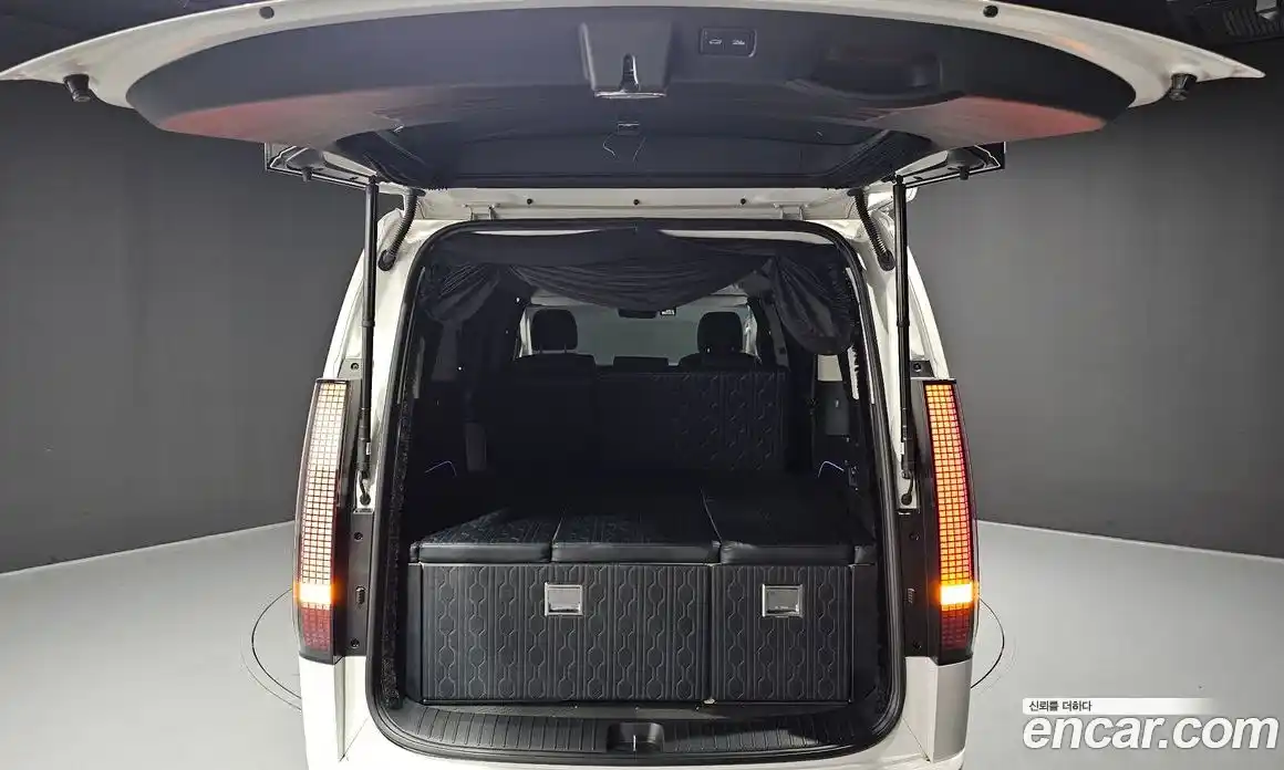 Hyundai Staria 2022 2.2 гидро, фото 26