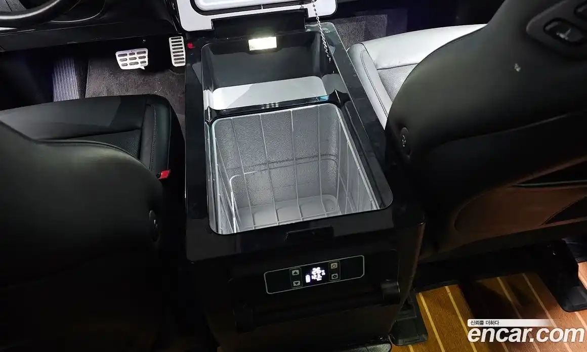 Hyundai Staria 2022 2.2 гидро, фото 27