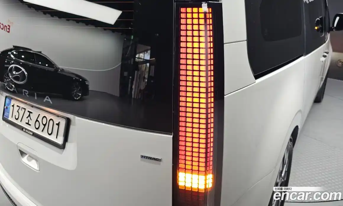 Hyundai Staria 2022 2.2 гидро, фото 9