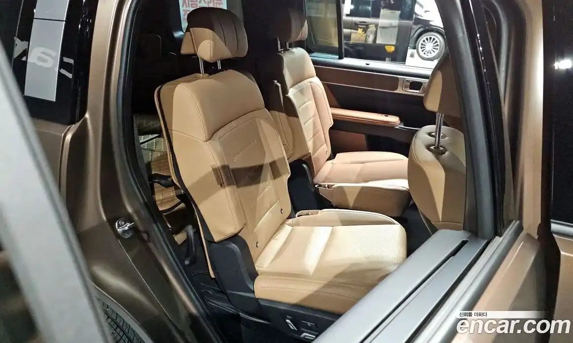 Hyundai Santa Fe 2025 1.6 гидро, фото 17
