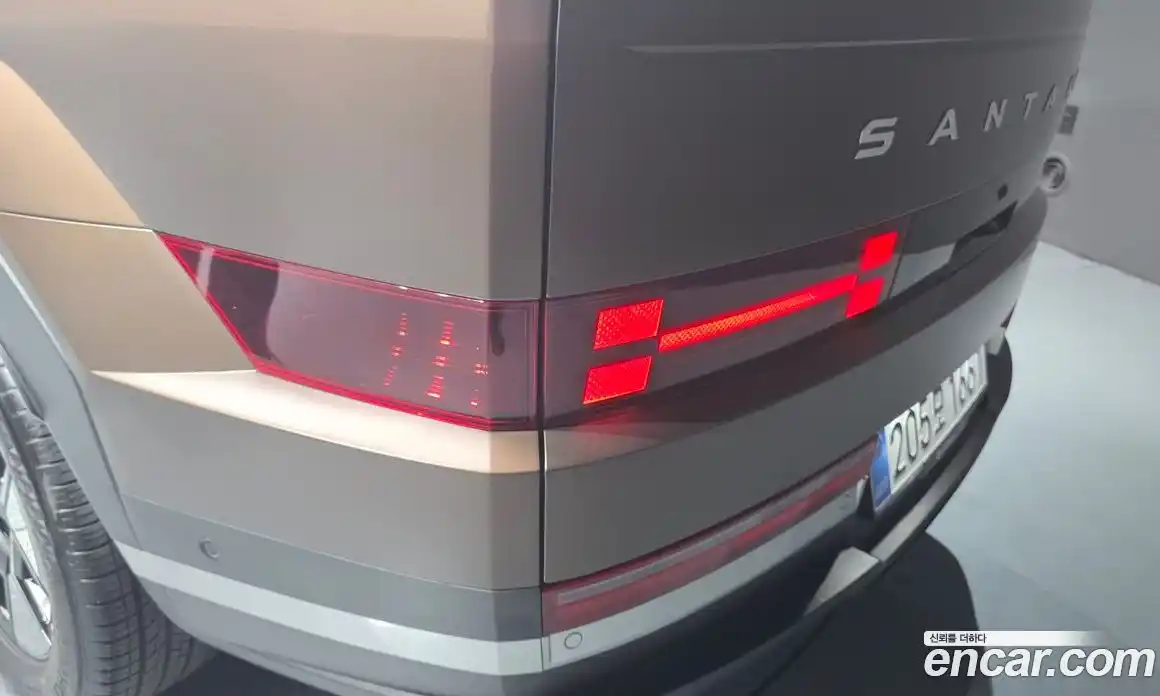 Hyundai Santa Fe 2025 1.6 гидро, фото 9
