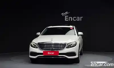 Mercedes-Benz E-Class 2019 1.9 автомат (гидро), миниатюра 3
