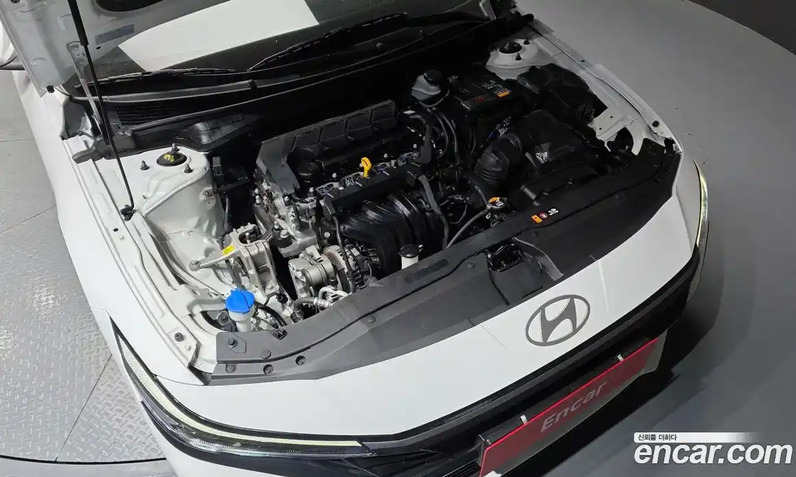 Hyundai Avante 2024 1.6 гидро, фото 6
