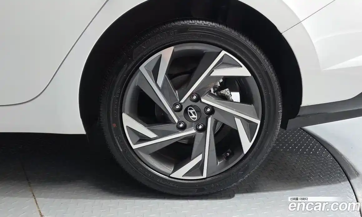 Hyundai Avante 2024 1.6 гидро, фото 7