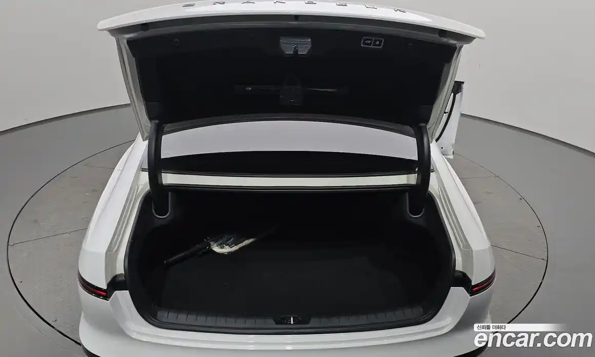Hyundai Grandeur 2023 1.6 гидро, фото 26