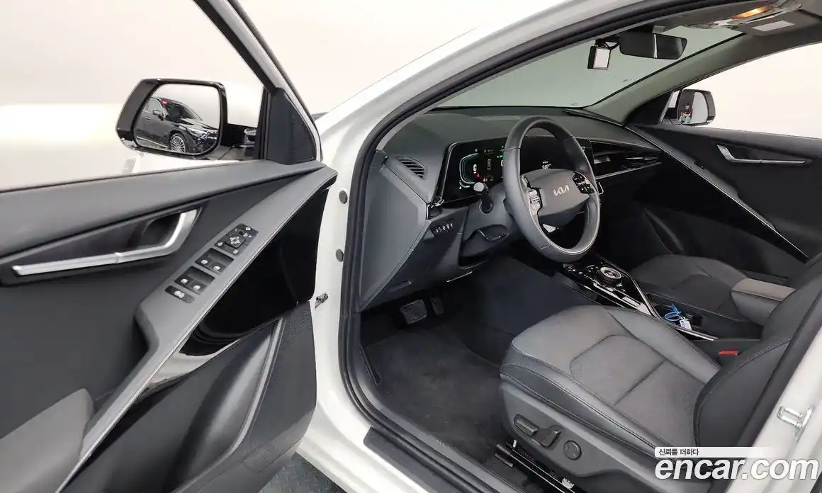 Kia Niro 2026 1.6 автомат (гидро), фото 13