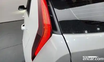 Kia Niro 2026 1.6 автомат (гидро), миниатюра 9