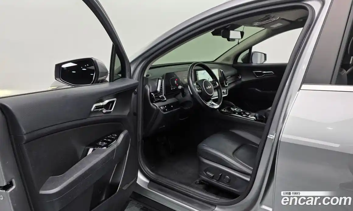 Kia Sportage 2023 1.6 автомат (гидро), фото 13