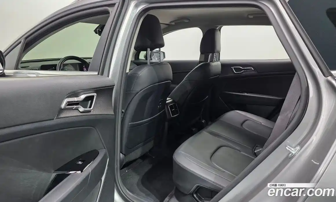 Kia Sportage 2023 1.6 автомат (гидро), фото 17