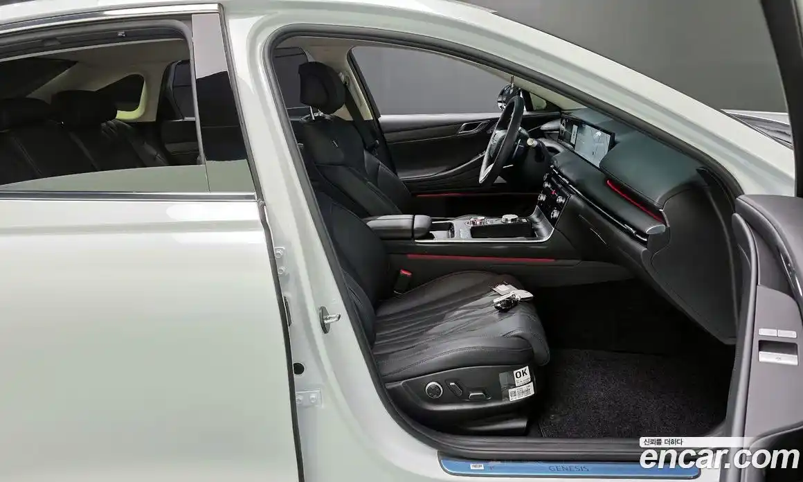 Genesis G80 2025 2.5 гидро, фото 16