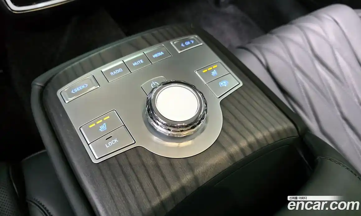 Genesis G80 2025 2.5 гидро, фото 31