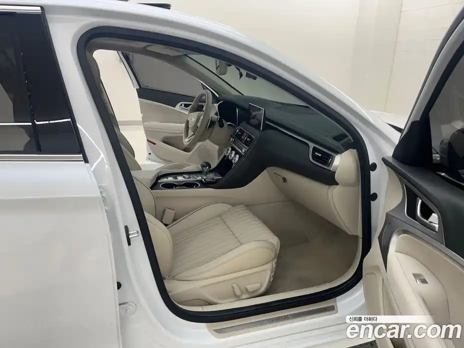 Genesis G70 2022 2.0 гидро, фото 14