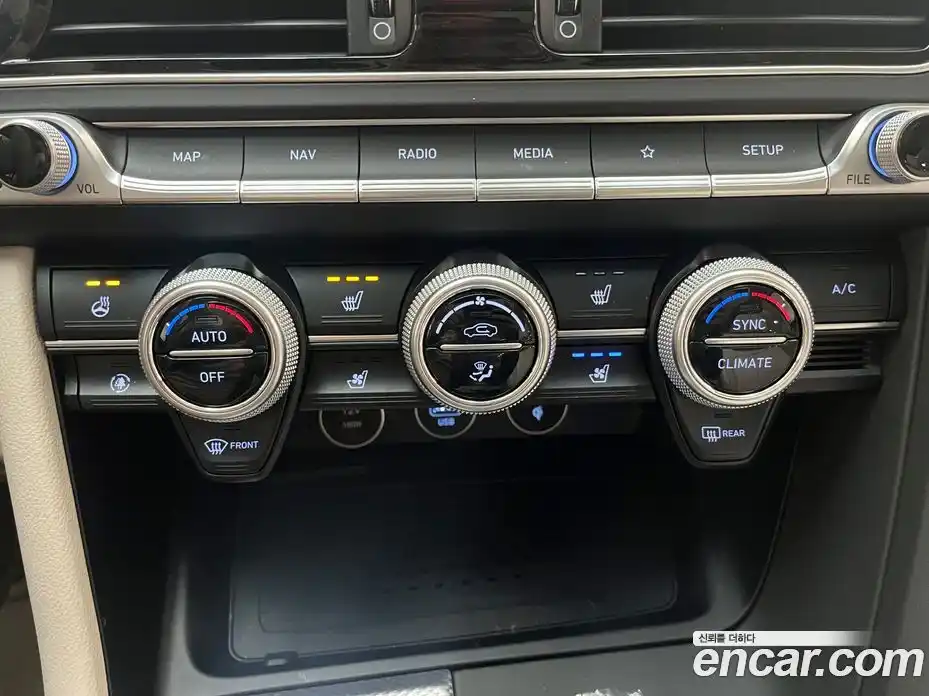 Genesis G70 2022 2.0 гидро, фото 8