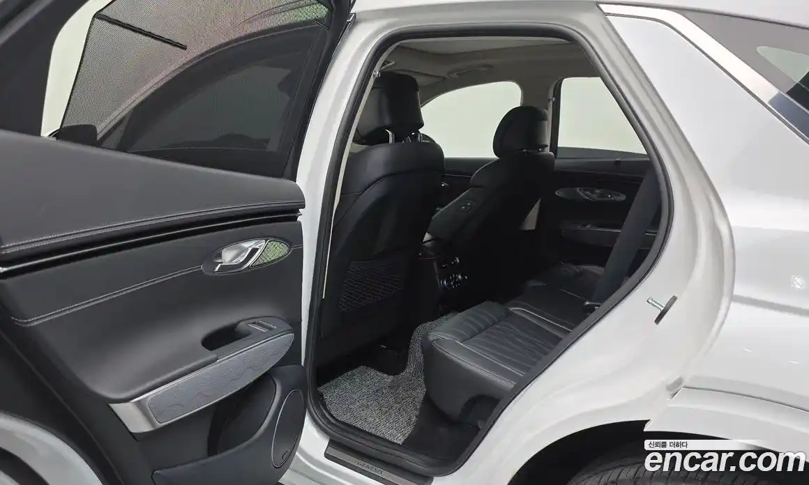 Genesis GV70 2023 2.5 автомат (гидро), фото 21