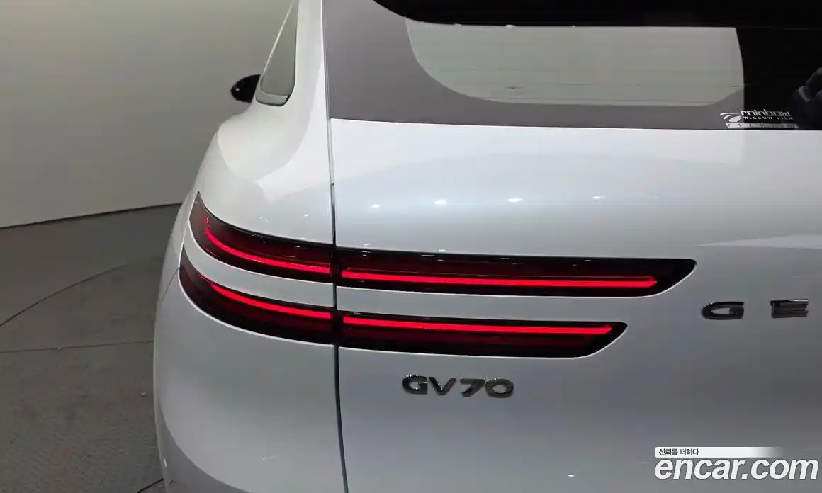 Genesis GV70 2023 2.5 автомат (гидро), фото 9