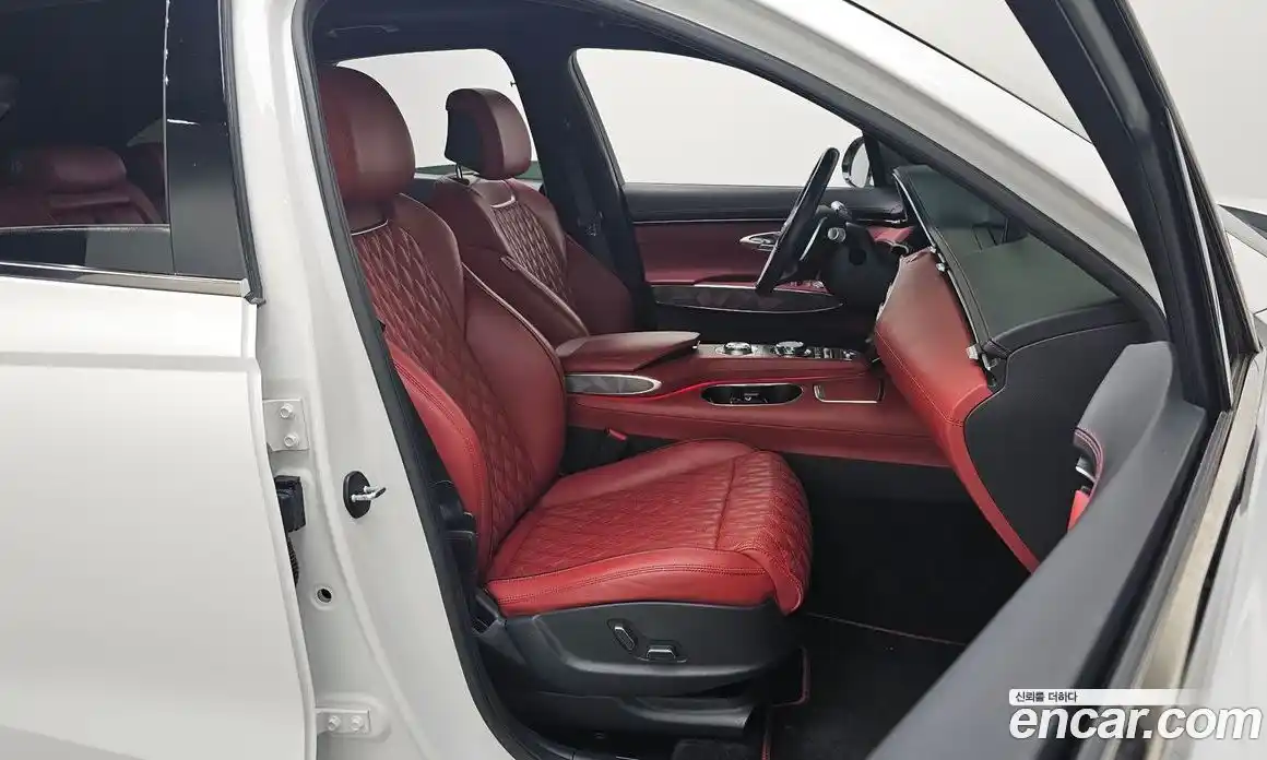 Genesis GV70 2022 2.5 гидро, фото 15