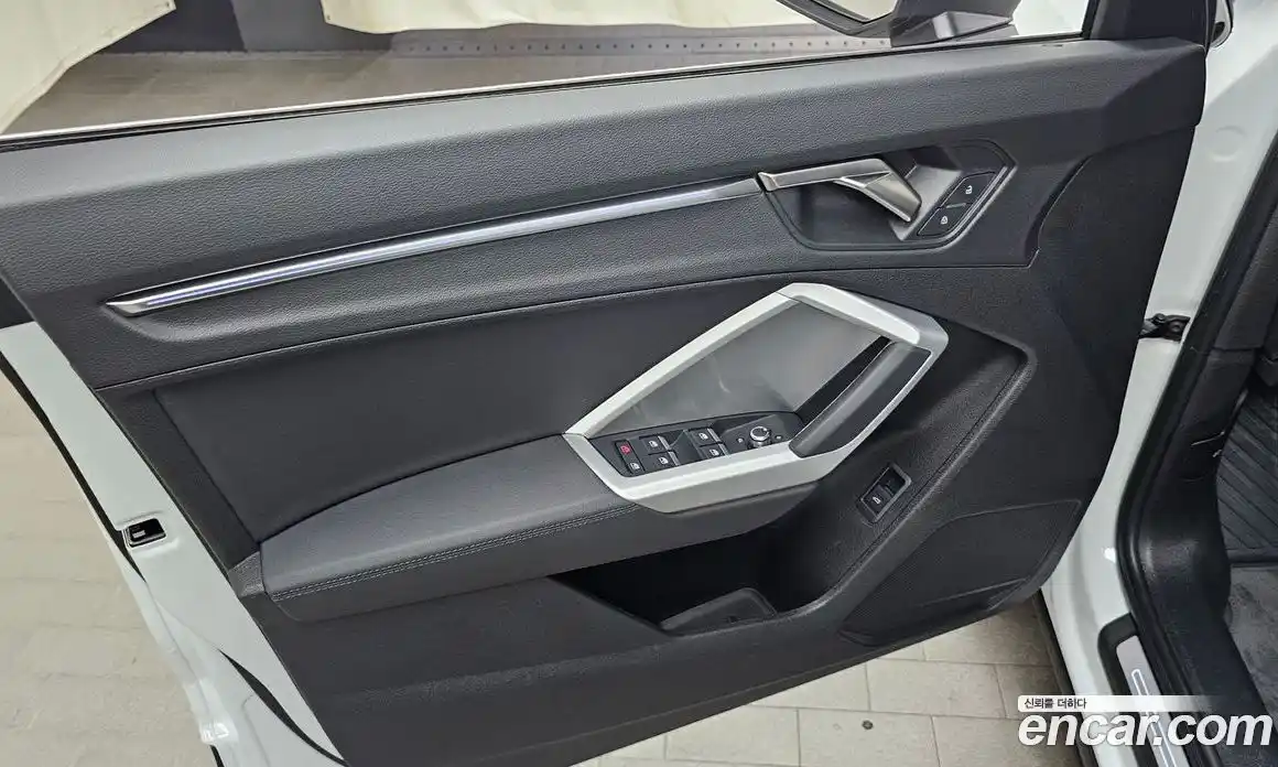 Audi Q3 2025 2.0 автомат (гидро), фото 14