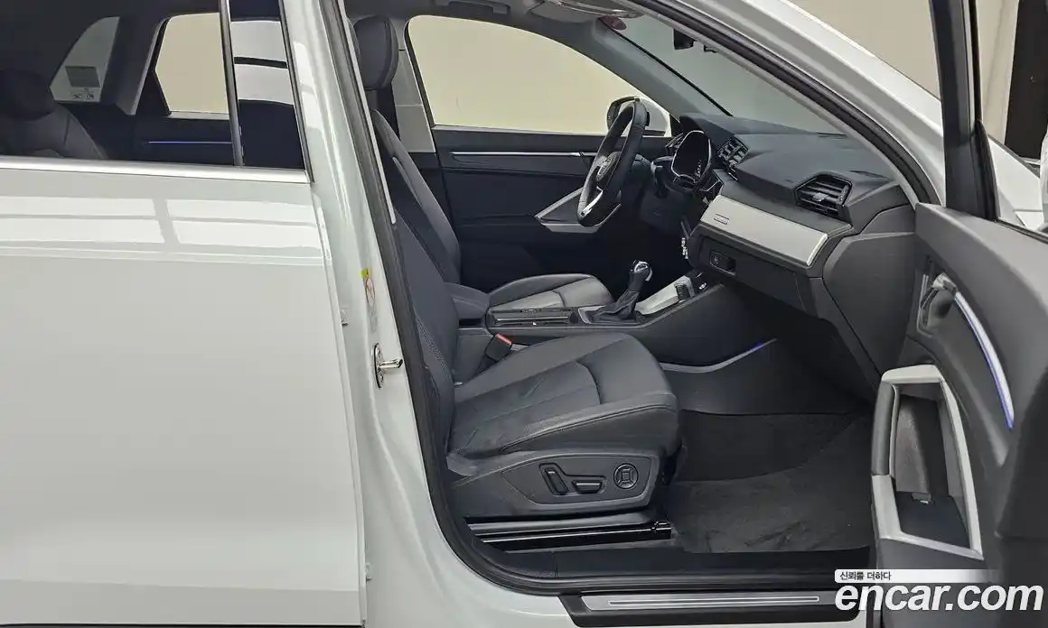 Audi Q3 2025 2.0 автомат (гидро), фото 16