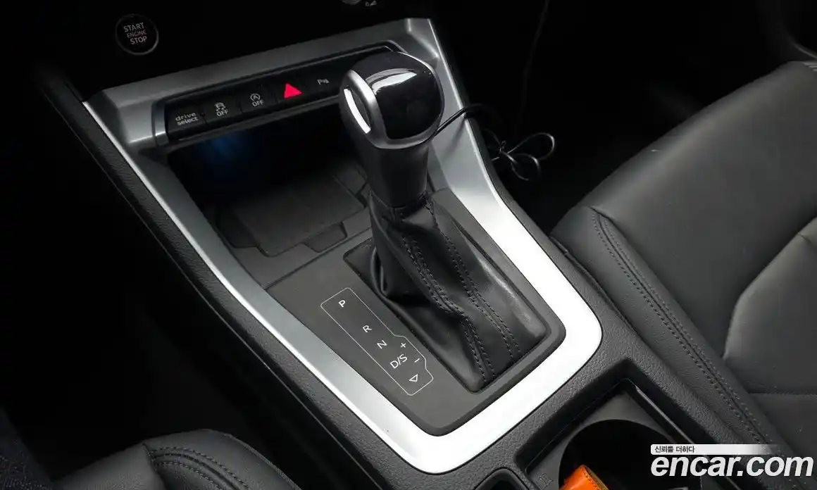Audi Q3 2023 2.0 автомат (гидро), фото 12