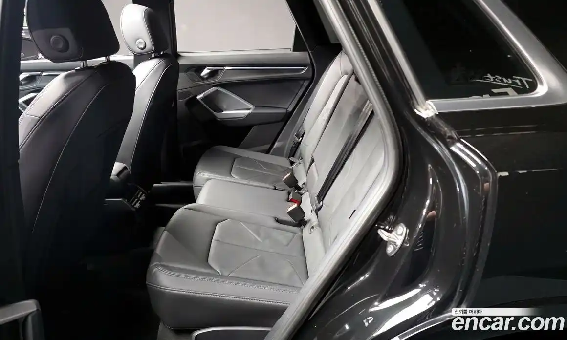 Audi Q3 2023 2.0 автомат (гидро), фото 16