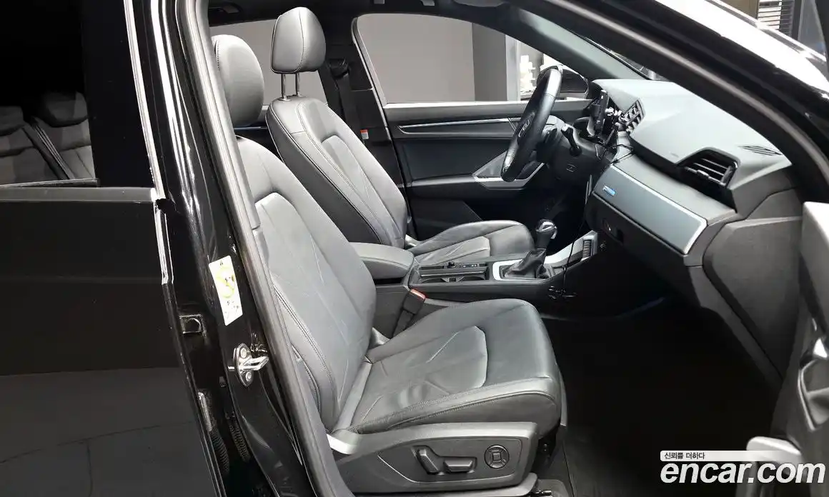 Audi Q3 2023 2.0 автомат (гидро), фото 17