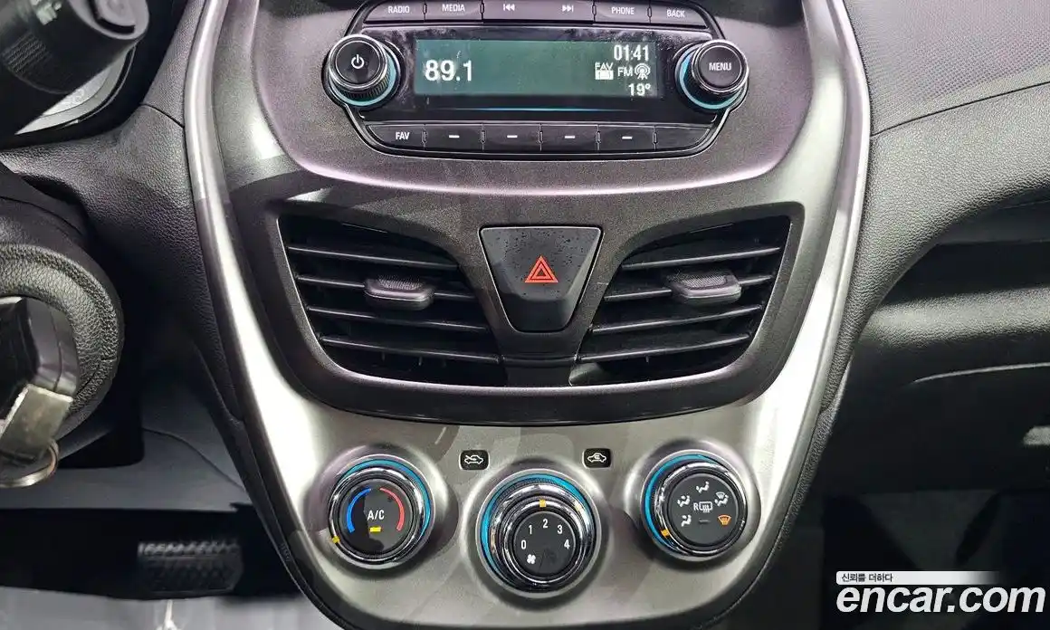Chevrolet Spark 2015 1.0 автомат (гидро), фото 17