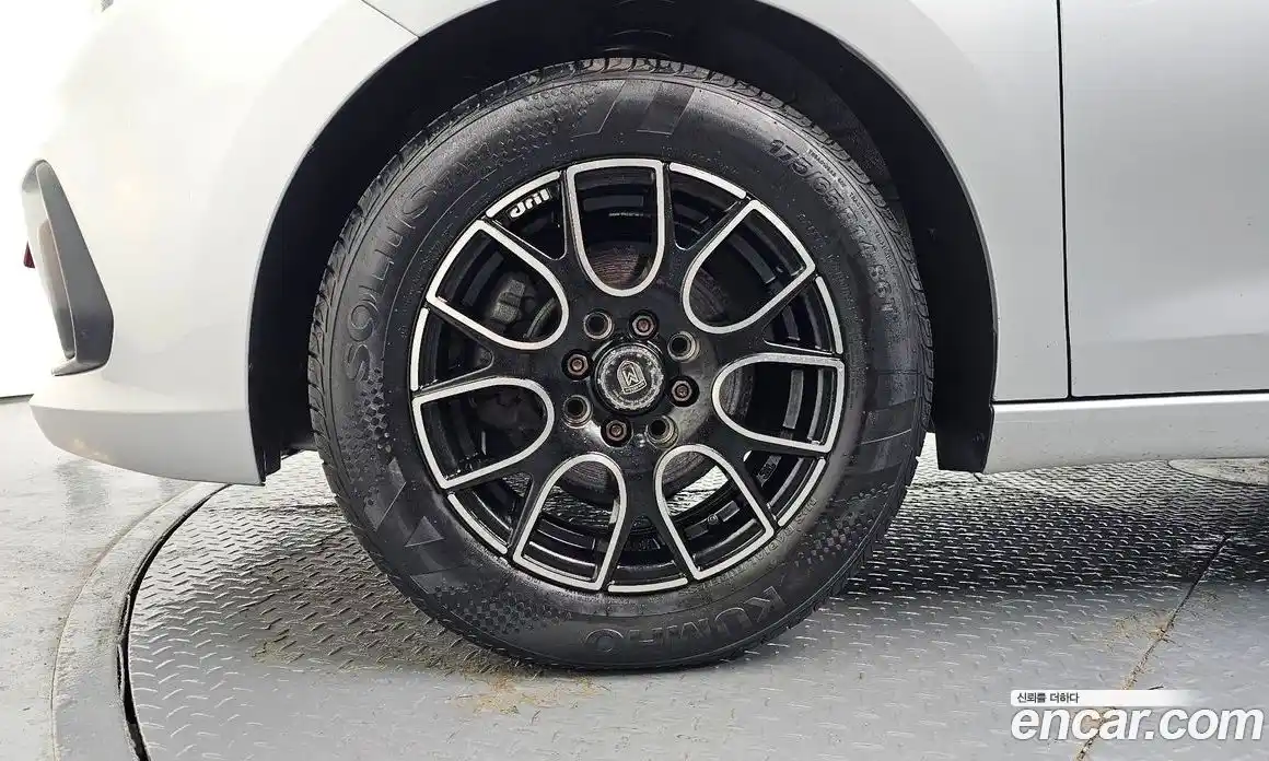 Chevrolet Spark 2015 1.0 автомат (гидро), фото 5