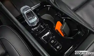 Volvo XC40 2023 2.0 автомат (гидро), миниатюра 12