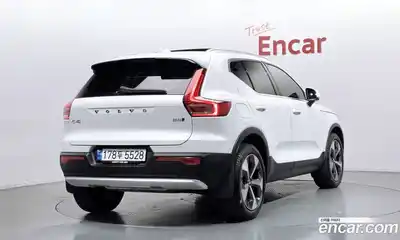 Volvo XC40 2023 2.0 автомат (гидро), миниатюра 2