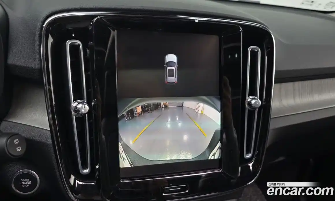 Volvo XC40 2023 2.0 автомат (гидро), фото 22