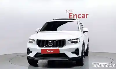 Volvo XC40 2023 2.0 автомат (гидро), миниатюра 3