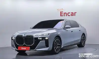 BMW 7 серия, 2025, 2 428 км